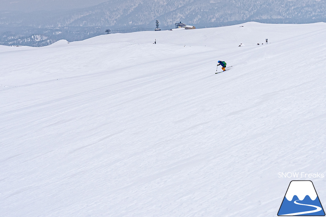 大雪山旭岳ロープウェイ｜パウダーが無くたって、スキーは楽しい！過去最高難度の雪面を思いっきり楽しむ1日(^^)/